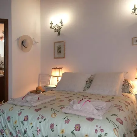 Etruscan Garden Bed & Breakfast